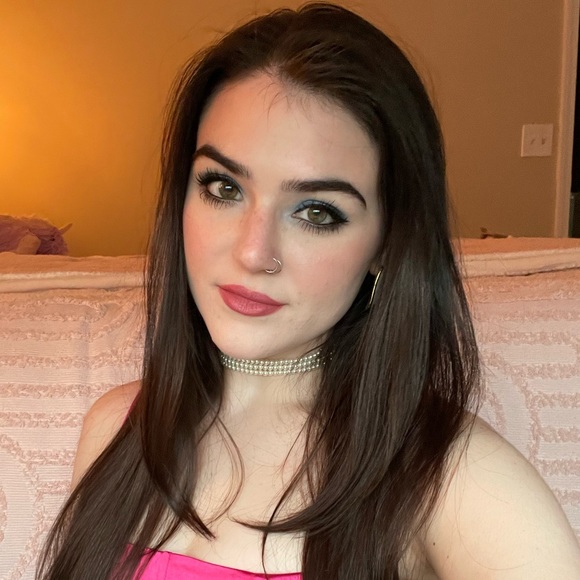 Meet your Posher, Abby - Picture 1 of 1